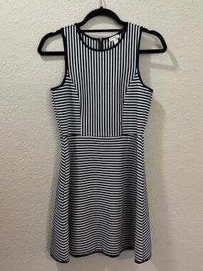 Monteau Los Angeles Navy White Striped Fit & Flare Sleeveless Dress Size 16